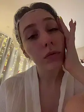 Molli Luv online show from 12-16-25, 03:55