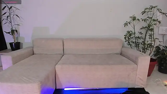 Hannah Jonhson online show from 01-09-26, 03:20