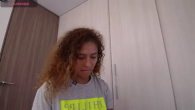 Snapshot of Zoedaniels chatting on 01-30-25, 02:47 Zoedaniels online show from 01-30-25, 02:47