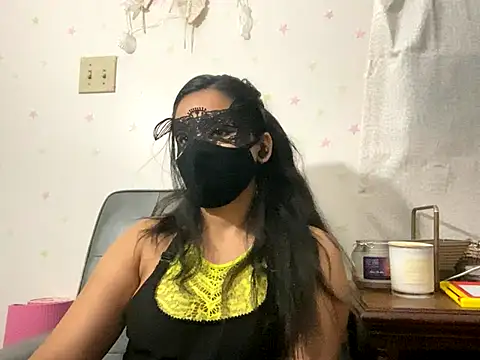 Snapshot of desiiiinigal chatting on 10-28-25, 12:03 desiiiinigal online show from 10-28-25, 12:03