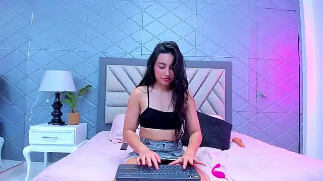 VioletRousse  online show from 02-10-25, 06:56