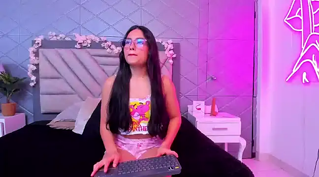 VioletRousse  online show from 02-13-25, 01:05