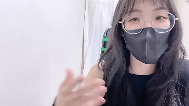 Snapshot of Chu1314 chatting on 10-29-25, 03:36 Chu1314 online show from 10-29-25, 03:36