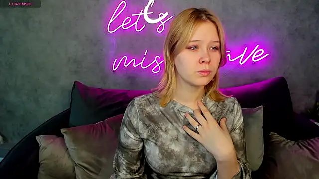 Amy Kimberlly online show from 02-10-25, 05:58