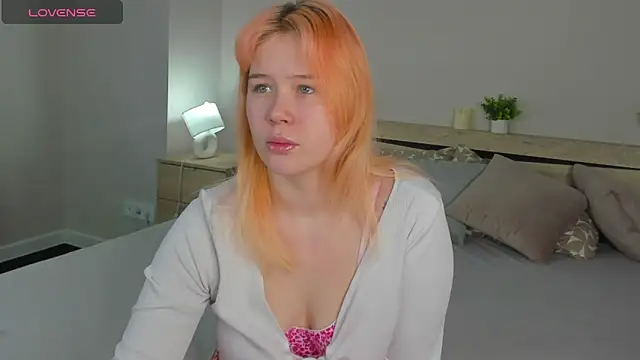 Snapshot of Amy_Kimberlly chatting on 02-06-26, 11:30 Amy Kimberlly online show from 02-06-26, 11:30