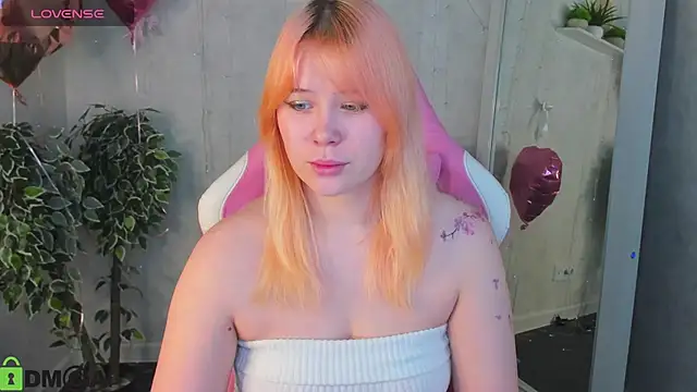 Snapshot of Amy_Kimberlly chatting on 02-13-26, 12:17 Amy Kimberlly online show from 02-13-26, 12:17