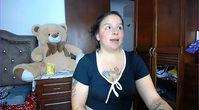 Kristin milk online show from 03-04-25, 12:33