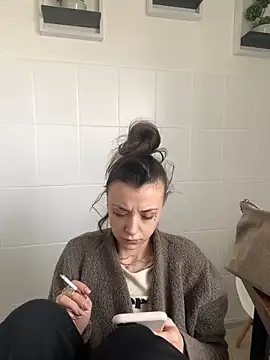 bunnythetailor online show from 02-19-25, 01:17