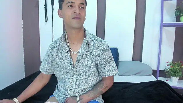 Nikki and Mayk online show from 02-05-26, 03:22