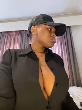 Boneca25 online show from 02-12-25, 11:40