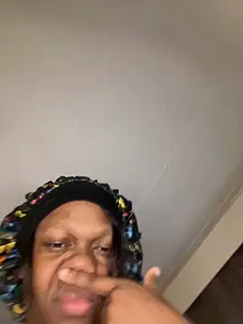 Boneca25 online show from 02-16-25, 12:41