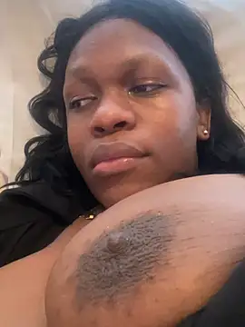 Boneca25 online show from 02-18-25, 03:43