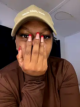 Boneca25 online show from 10-19-25, 06:14