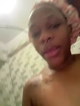 Snapshot of Boneca25 chatting on 02-27-26, 09:31 Boneca25 online show from 02-27-26, 09:31