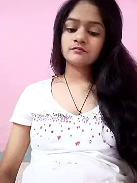 Snapshot of Tanu-00 chatting on 10-13-25, 04:07 Tanu-00 online show from 10-13-25, 04:07