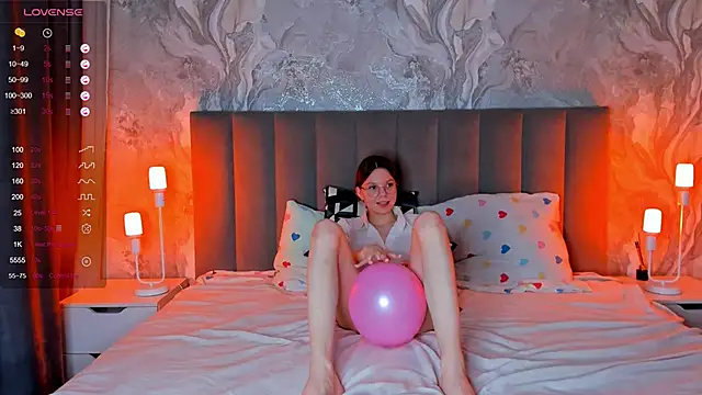 ElvinaBestwick online show from 02-19-25, 10:09