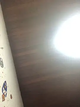 indiazinha69  online show from 12-19-25, 08:49