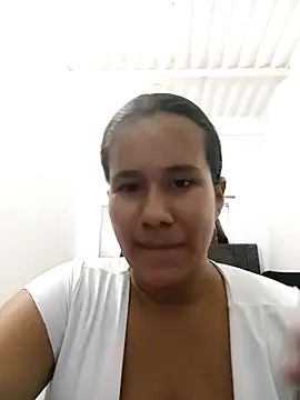 sol miluna2 online show from 09-26-25, 03:16