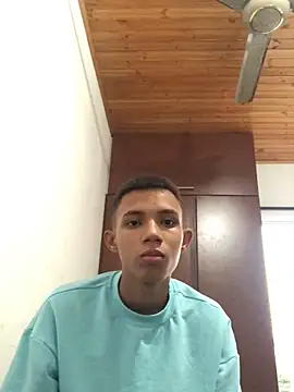 Alvarozzxv online show from 01-24-25, 11:37