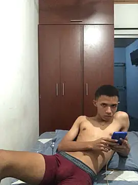 Alvarozzxv online show from 01-27-25, 06:09