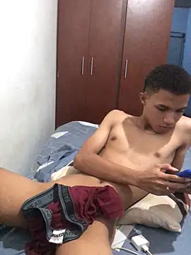 Alvarozzxv online show from 01-27-25, 09:13