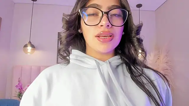 Zoe Banks  online show from 09-14-25, 12:48
