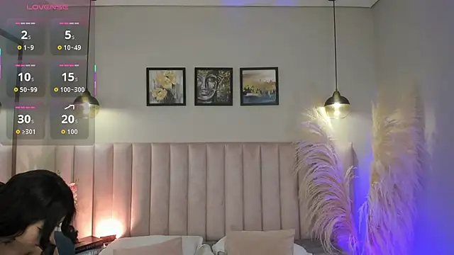 Zoe Banks  online show from 10-03-25, 02:47