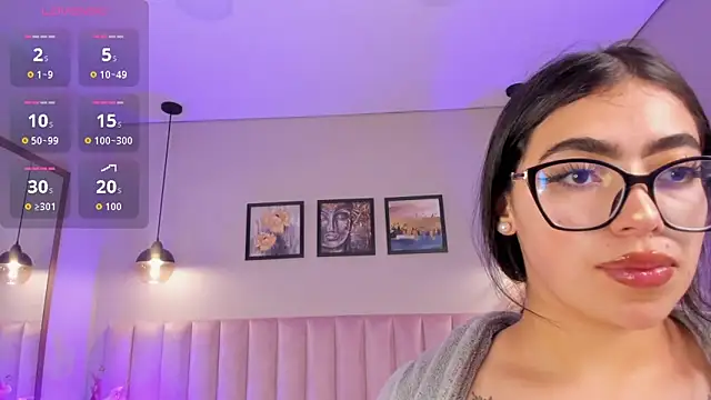 Zoe Banks  online show from 10-07-25, 12:35