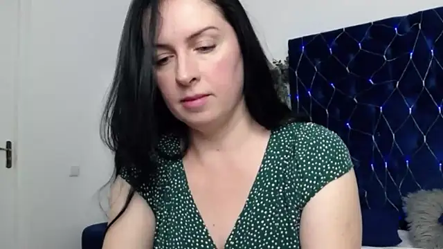 Snapshot of JacquelineElle chatting on 02-03-25, 06:39 JacquelineElle online show from 02-03-25, 06:39