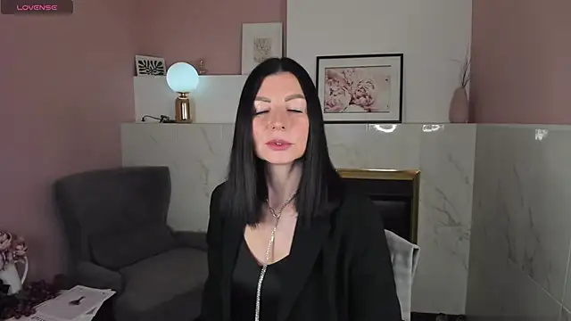 MonicaCheerful online show from 02-08-25, 05:40