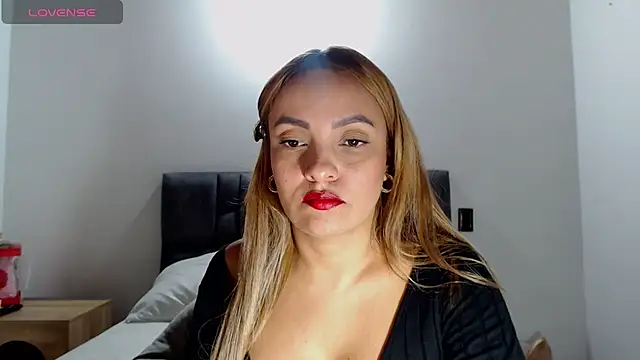 Amberr-Fox online show from 02-18-25, 08:03