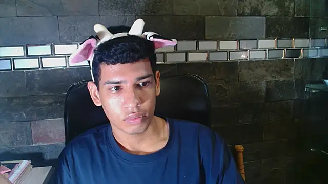 Snapshot of Santiago-Thompson chatting on 10-24-25, 11:45 Santiago-Thompson online show from 10-24-25, 11:45