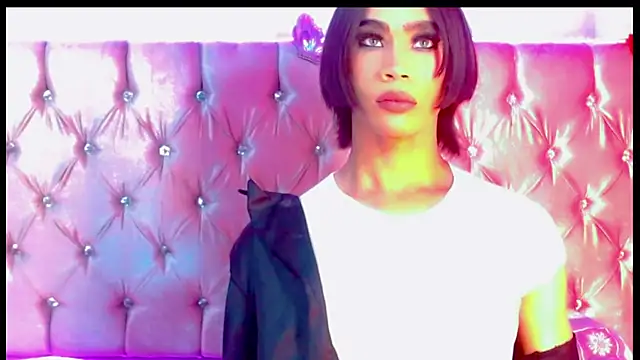 Dafnne Gril online show from 01-26-25, 01:20