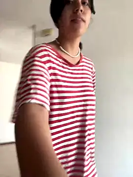 Snapshot of LiLy_kIndly chatting on 10-29-25, 04:09 LiLy kIndly online show from 10-29-25, 04:09