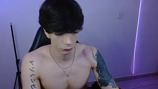 H3ll B0I online show from 02-10-26, 05:55