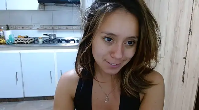 venus11 online show from 02-25-25, 05:47