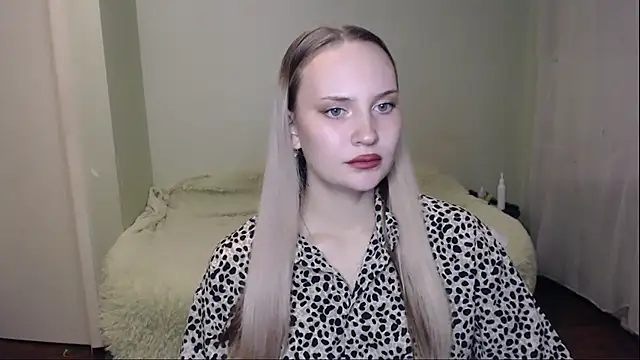 Snapshot of vivian_word chatting on 10-20-25, 05:46 vivian word online show from 10-20-25, 05:46