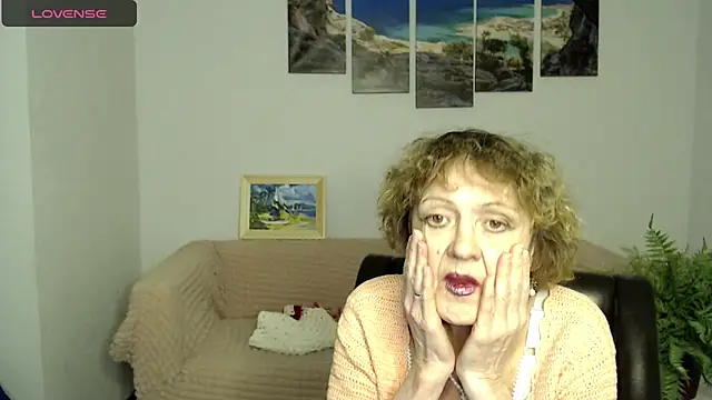 Snapshot of SexyGrandma_ chatting on 02-09-25, 12:39 SexyGrandma online show from 02-09-25, 12:39