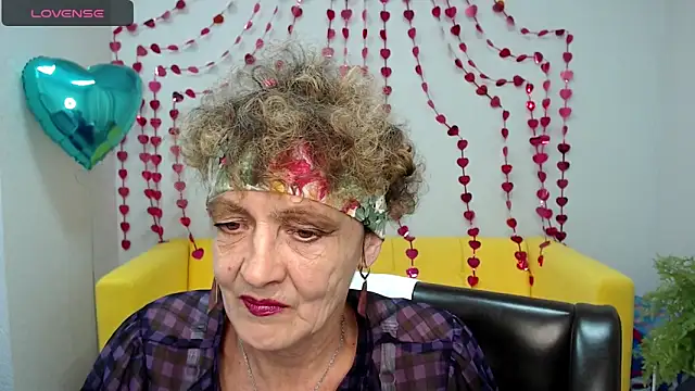Snapshot of SexyGrandma_ chatting on 02-10-25, 03:53 SexyGrandma online show from 02-10-25, 03:53
