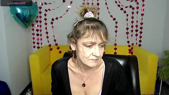 Snapshot of SexyGrandma_ chatting on 02-11-25, 03:29 SexyGrandma online show from 02-11-25, 03:29