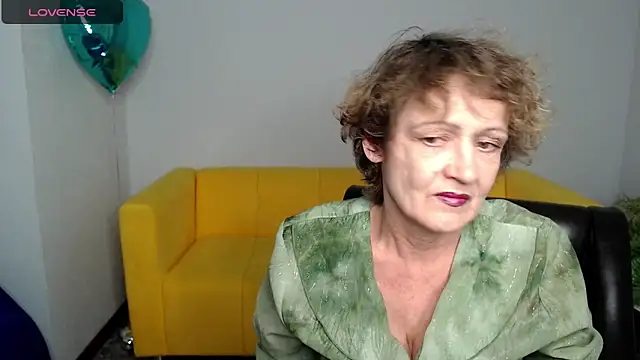 Snapshot of SexyGrandma_ chatting on 02-18-25, 04:26 SexyGrandma online show from 02-18-25, 04:26
