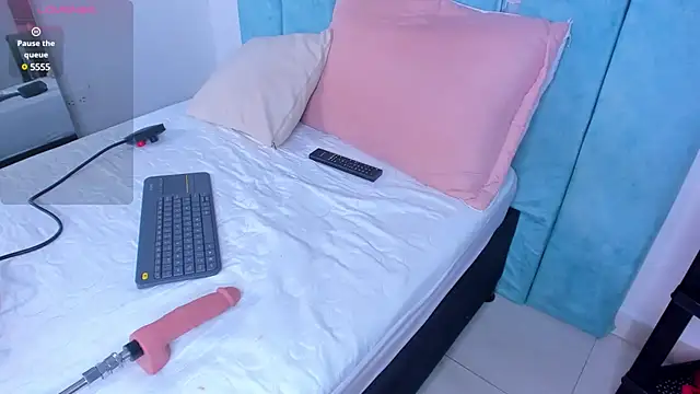 Snapshot of AlexxaSmall chatting on 02-21-25, 12:39 AlexxaSmall online show from 02-21-25, 12:39