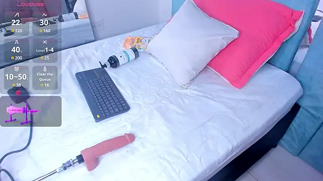 Snapshot of AlexxaSmall chatting on 03-05-25, 12:00 AlexxaSmall online show from 03-05-25, 12:00