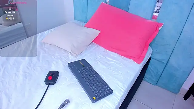 Snapshot of AlexxaSmall chatting on 03-11-25, 11:44 AlexxaSmall online show from 03-11-25, 11:44