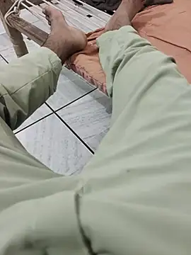 Snapshot of xmanrawan2 chatting on 10-18-25, 12:50 xmanrawan2 online show from 10-18-25, 12:50