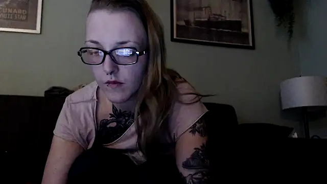 Astrid-Gilbert online show from 02-04-25, 08:49