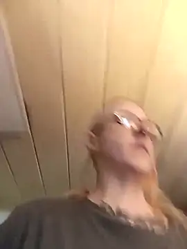 Astrid-Gilbert online show from 10-29-25, 07:54