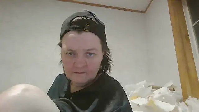 Snapshot of BBWLADY71 chatting on 02-11-25, 12:28 BBWLADY71 online show from 02-11-25, 12:28