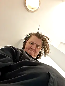 Snapshot of BBWLADY71 chatting on 02-06-26, 11:13 BBWLADY71 online show from 02-06-26, 11:13