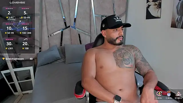 Snapshot of LeandroRusso chatting on 01-29-25, 01:37 LeandroRusso online show from 01-29-25, 01:37